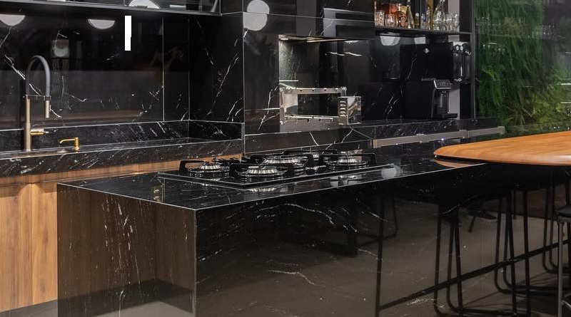 Cozinha Gourmet com Granito Preto Via Láctea